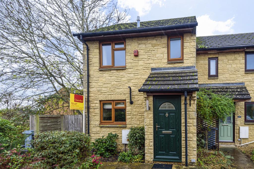 Farmers Close, Witney, OX28 2 bed semidetached house £1,200 pcm (£