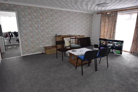 3 bedroom bungalow to rent, Lydiate Ash Road, Lydiate Ash, Bromsgrove