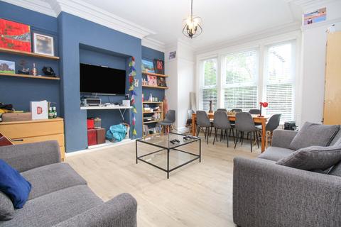 undefined, BILLS INCLUDED - Wood Lane, Headingley, Leeds, LS6