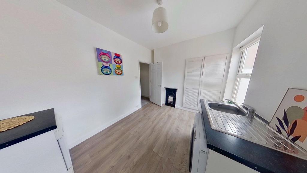 House in Nottingham - View 5