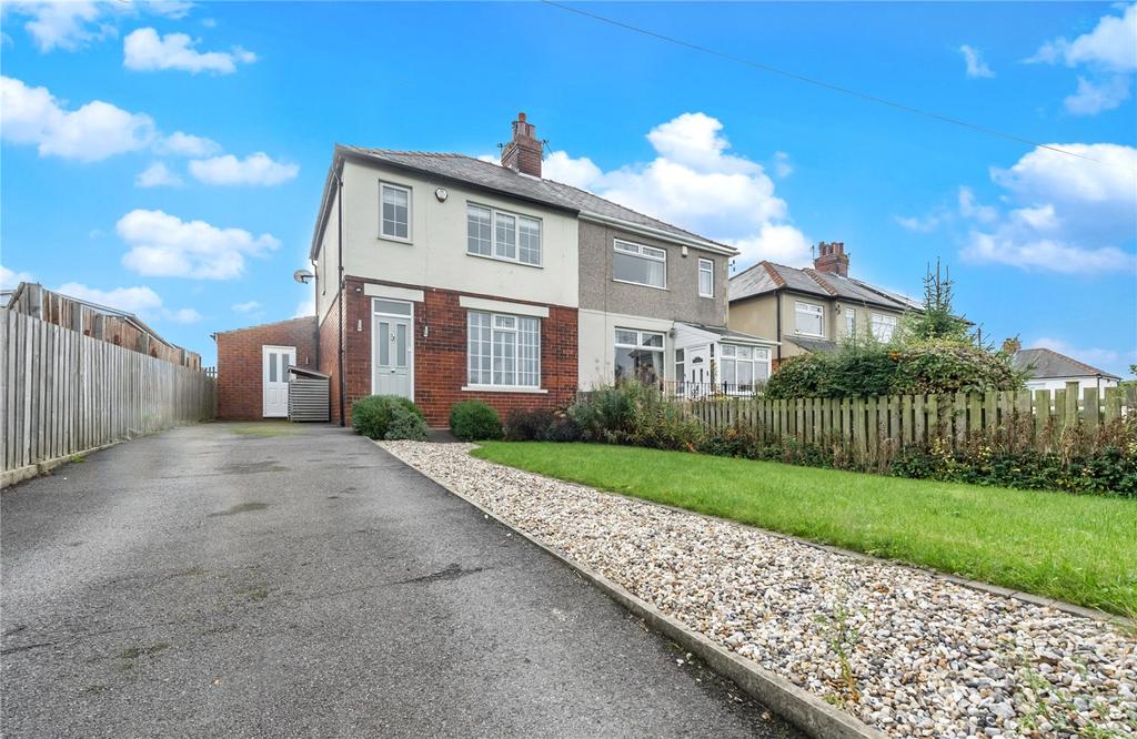 Hunsworth Lane, East Bierley... 3 bed semidetached house £295,000