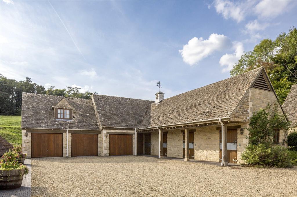 Stable Flat, Stables