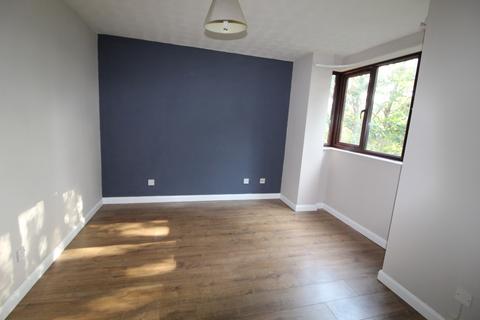 1 bedroom flat to rent, Oakstead Close, Ipswich, IP4