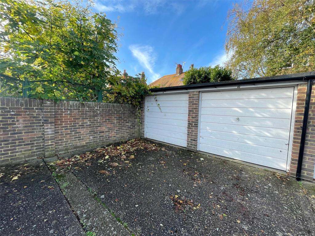 Downview Road, Worthing, BN11 Garage £16,000