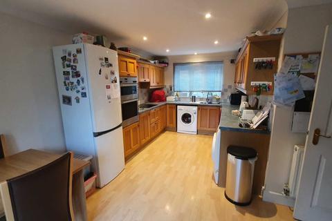 15 Beechwood Drive, Camelford, PL32 9NA