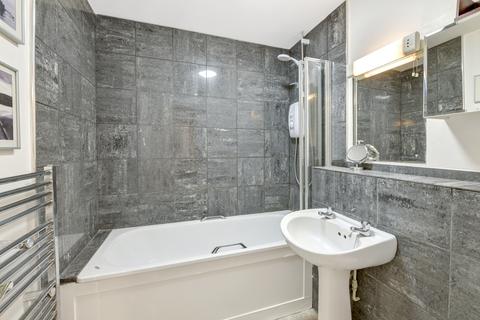 1 bedroom flat to rent, Orleans Court, 4 Douglas Street, London, SW1P