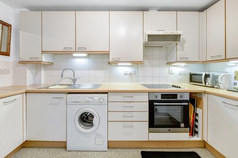 1 bedroom flat to rent, Orleans Court, 4 Douglas Street, London, SW1P