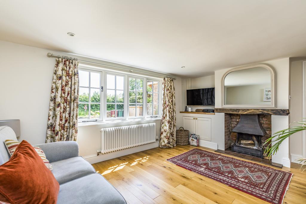 East Ashling, Chichester, West Sussex, PO18 3 bed semidetached house for sale £750,000