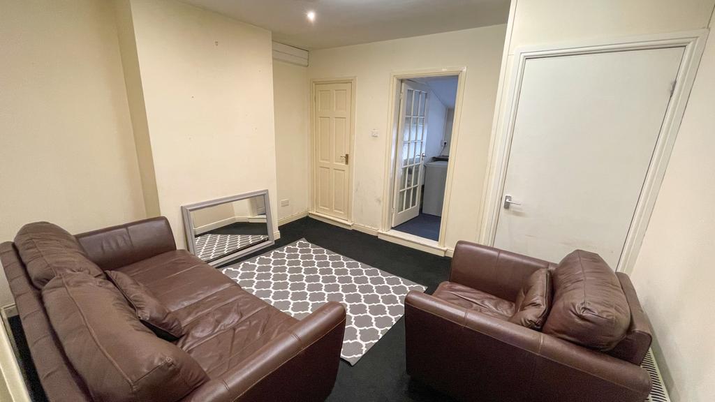 Tyldesley Road, Atherton, Manchester... 1 bed apartment £400 pcm (£92 pw)