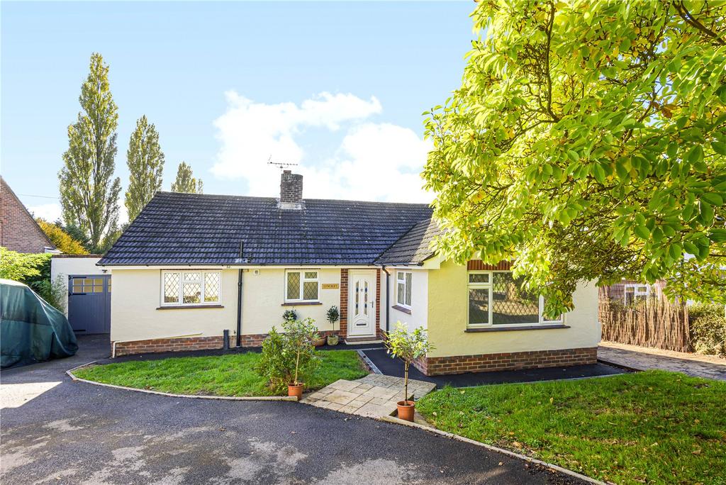 Valley Close, Woodfalls, Salisbury... 3 bed detached house £725,000