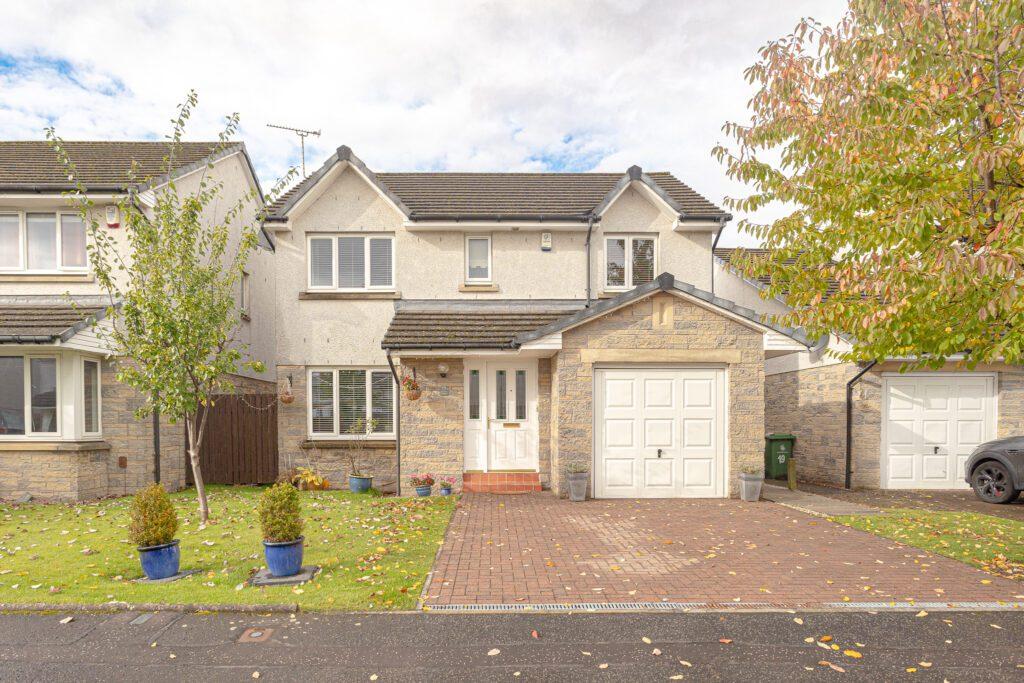 Bracken Lane, Stirling, FK9 4 bed detached house - £282,500