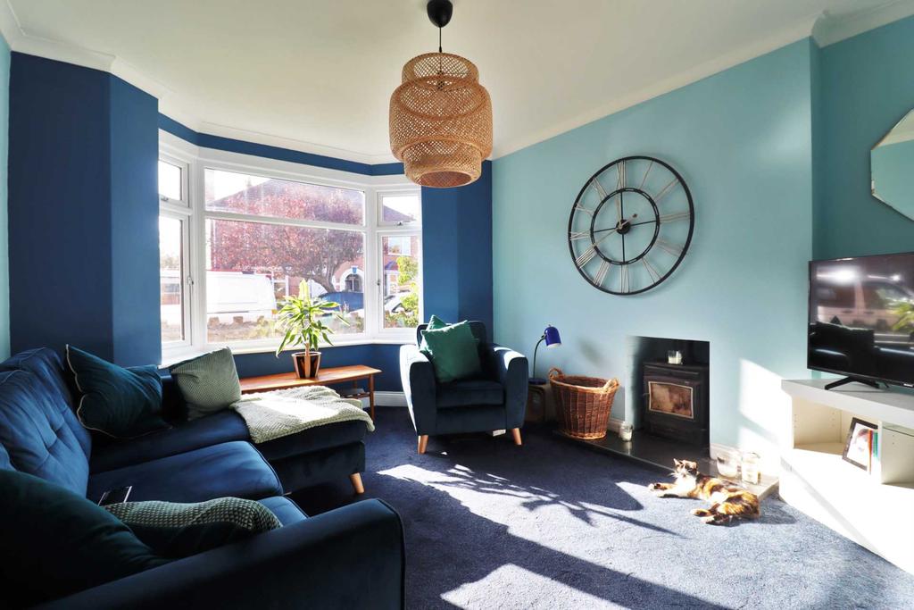 Southville Road, WestonsuperMare 3 bed semidetached house £340,000