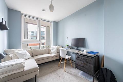 2 bedroom flat for sale - Queenstown Road, Battersea Park, London, SW11