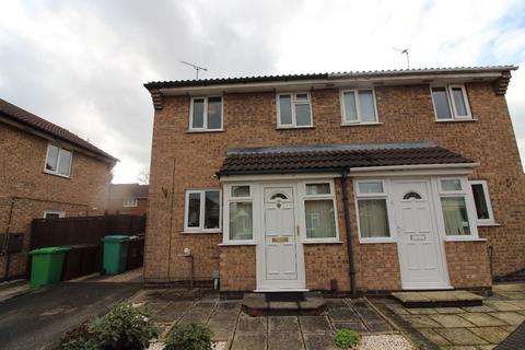 2 bedroom semi-detached house to rent, Denholme Road