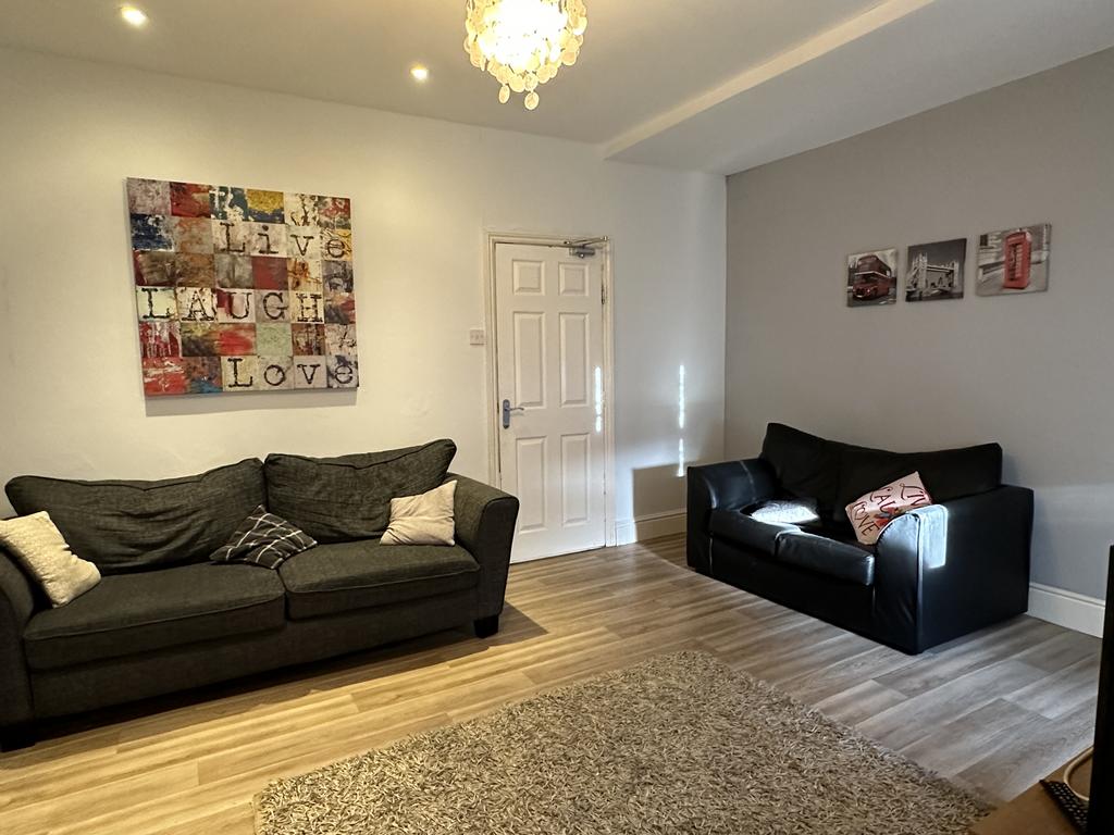 80 Cranwell Street, Lincoln, LN5 8AJ 5 bed terraced house to rent £