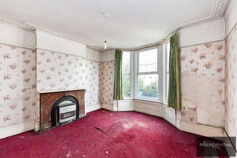 4 bedroom semi-detached house for sale - St Swithuns Road, Lewisham, London, Greater London, SE13 6RW