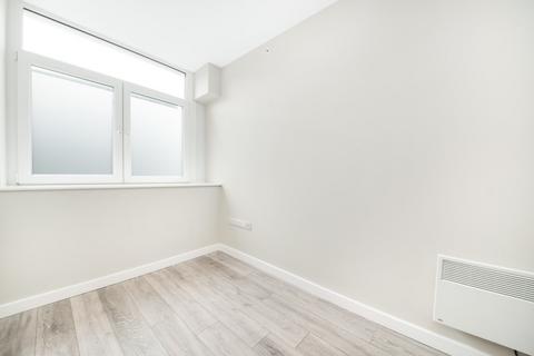 1 bedroom apartment to rent - The City Exchange, 61 Hall Ings, Bradford, BD1 5SG