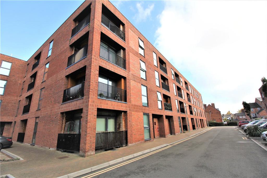 Kiln Close, Gloucester... 1 bed apartment £750 pcm (£173 pw)