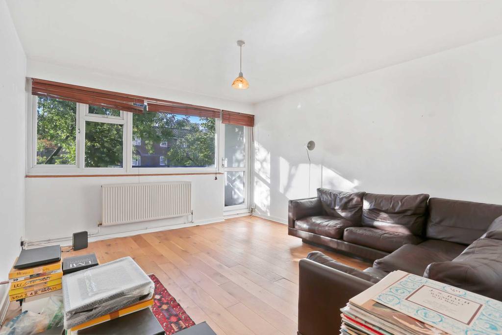 Parkholme Road, Hackney 2 bed apartment £2,100 pcm (£485 pw)