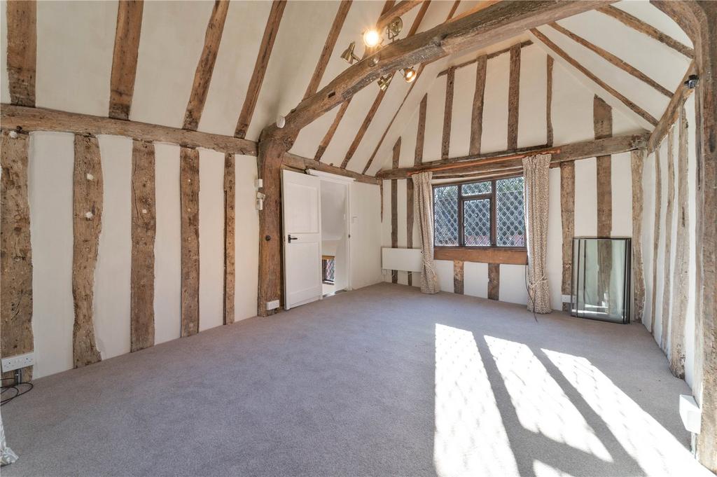 Living Room/Bedroom