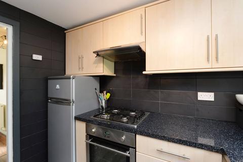 49/1 Firrhill Drive, Edinburgh, EH13 9ES