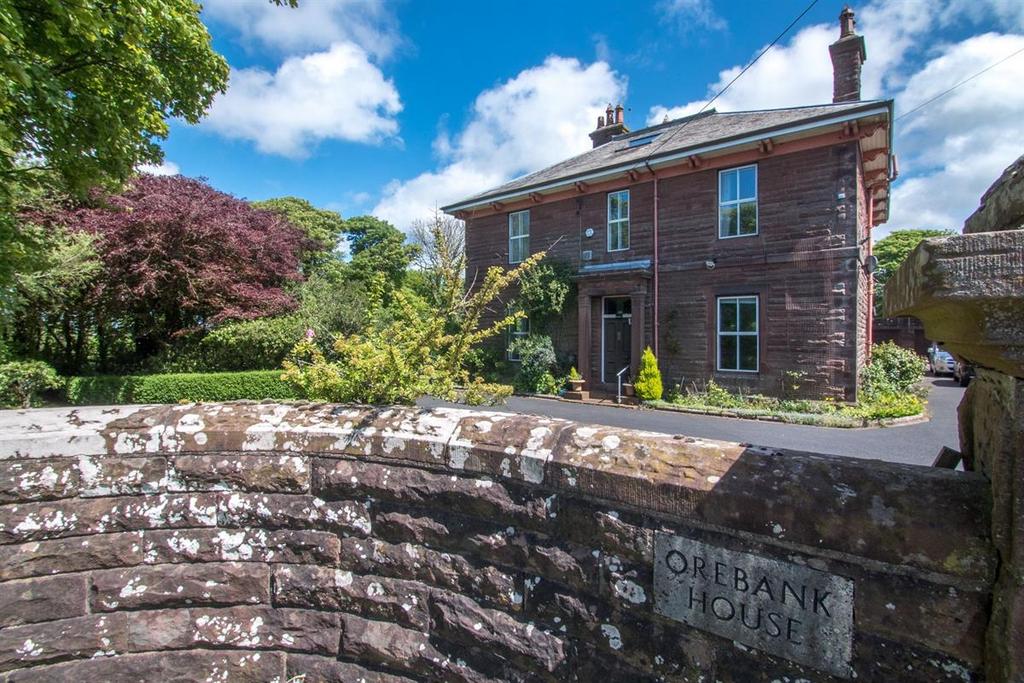 6 bedroom Detached for sale