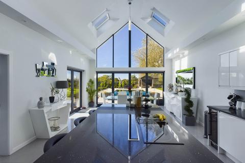 7 bedroom detached house for sale, St John