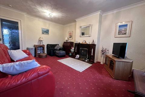 2 bedroom bungalow for sale, Harewood Drive, Filey