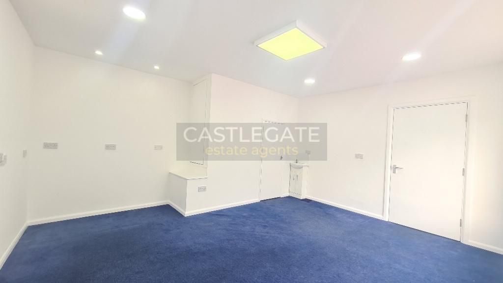 289 Bradford Road, Huddersfield, West Yorkshire, H