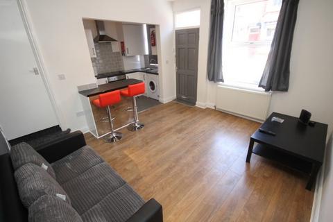 Thornville Terrace, Hyde Park, Leeds, LS6 1JT