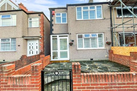 4 bedroom end of terrace house for sale - Abbotts Road, Mitcham, Surrey