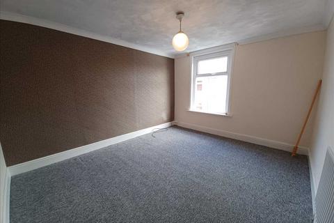 2 bedroom house to rent, Melrose Ave, Layton, Blackpool