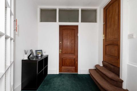 1 bedroom flat to rent, Lichfield Drive, Prestwich