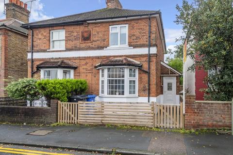 75 Arnold Road, Woking, GU21 5JX
