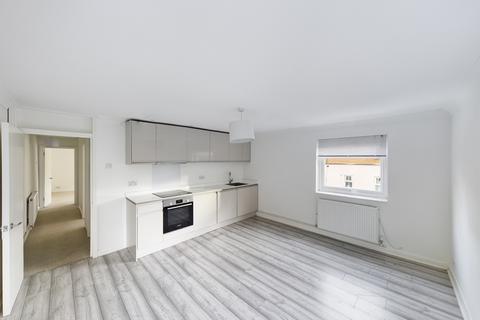 2 bedroom flat to rent, Bloomfield Road, London, SE18