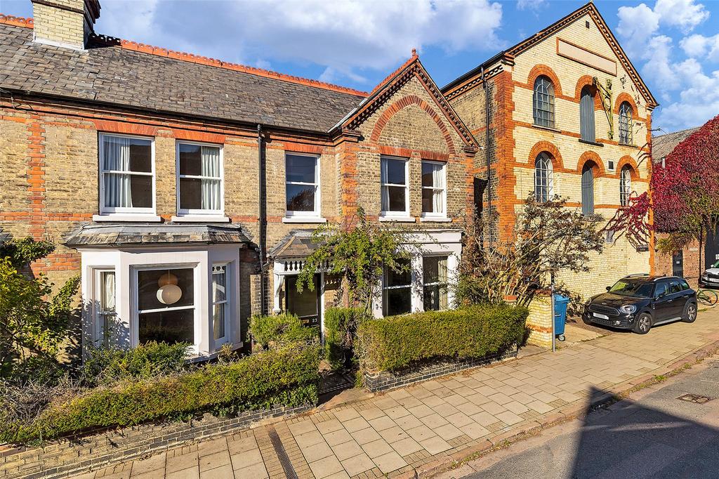 Glisson Road, Cambridge, Cambridgeshire 4 bed semidetached house for