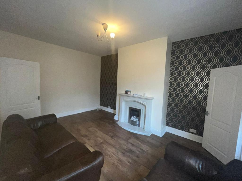 Wharton Street, South Shields 2 bed ground floor flat £475 pcm (£110 pw)