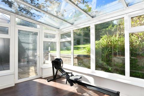 33 Wellfields, Loughton, IG10 1PA