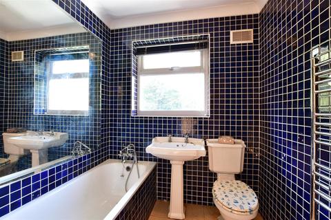 33 Wellfields, Loughton, IG10 1PA