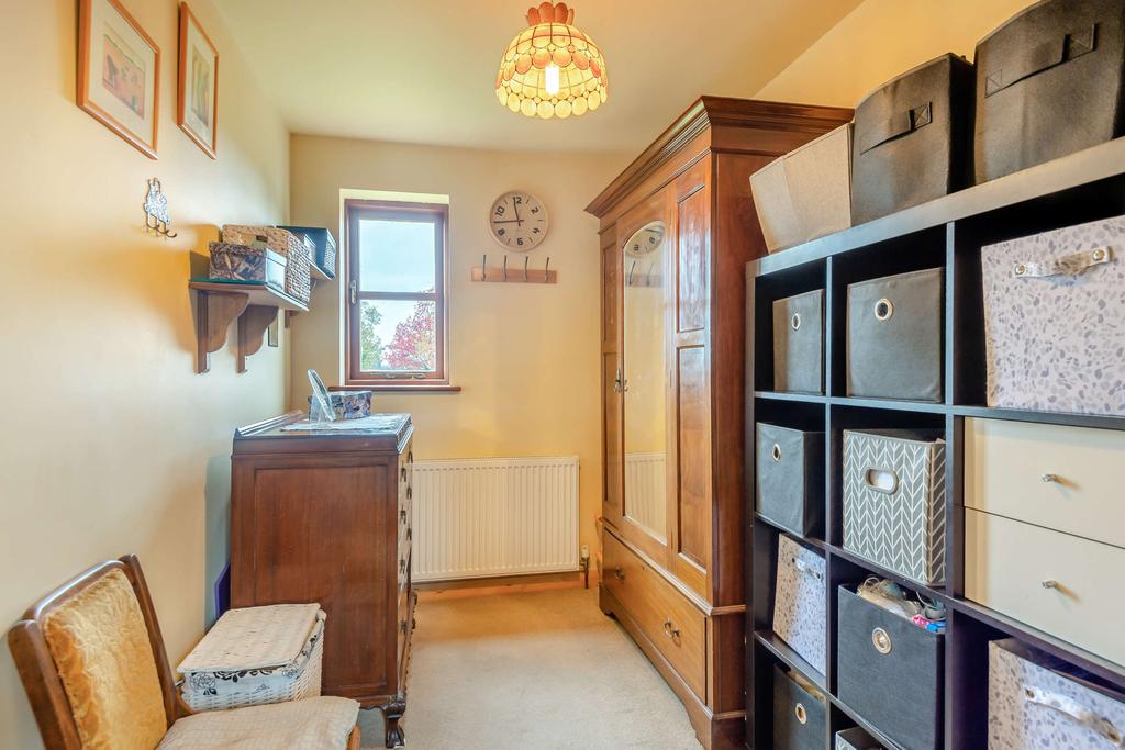 Dressing Room/Bedroom 5