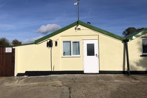 Office to rent - North Weald