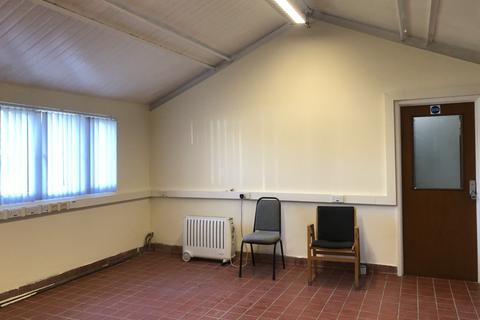 Office to rent - North Weald