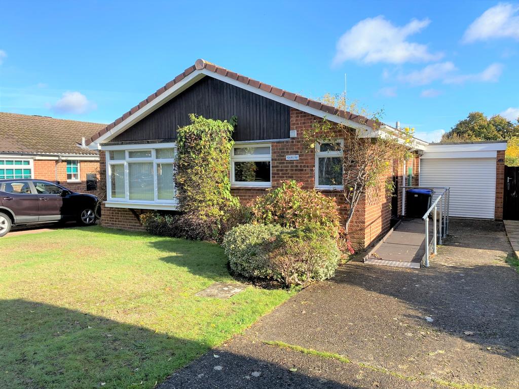 GOLDSWORTH PARK 3 bed detached bungalow for sale £475,000