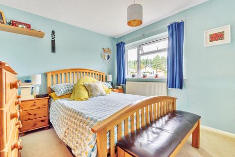 18 Ashley Way, West End, Woking, GU24 9NJ