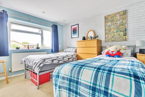 18 Ashley Way, West End, Woking, GU24 9NJ