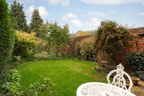 37 Rectory Lane, Ashtead, KT21 2BA