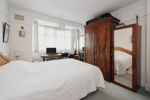 37 Rectory Lane, Ashtead, KT21 2BA