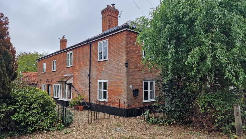 Metfield The Street, Metfield 4 bed semi-detached house - £565,000
