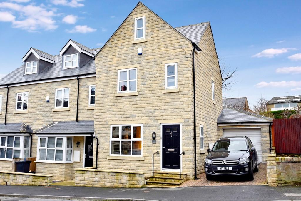 North Lodge Avenue, Harrogate 3 bed end of terrace house for sale £