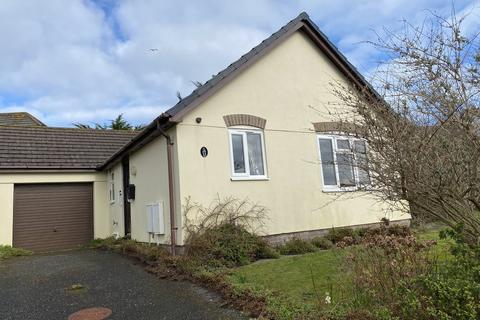 13 Forth An Tewennow, Phillack, Hayle, TR27 4QE